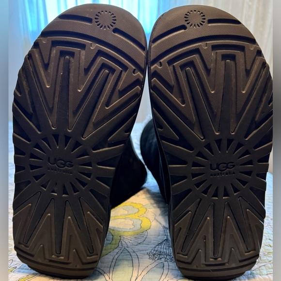 UGG knee high suede fur lined boots - Picture 10 of 10